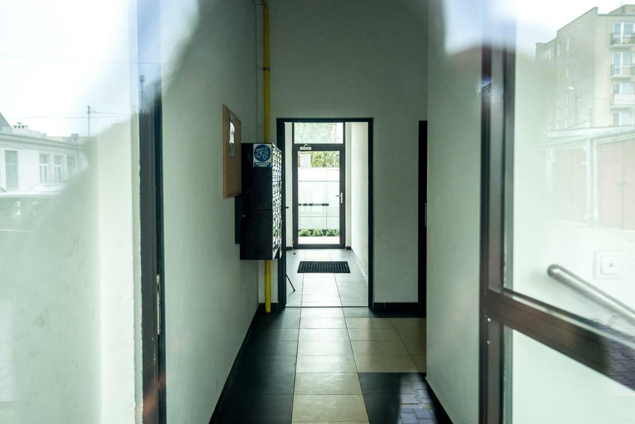 Komfortowe Studio 52 M2 W Centrum Grojca Grojec  Экстерьер фото